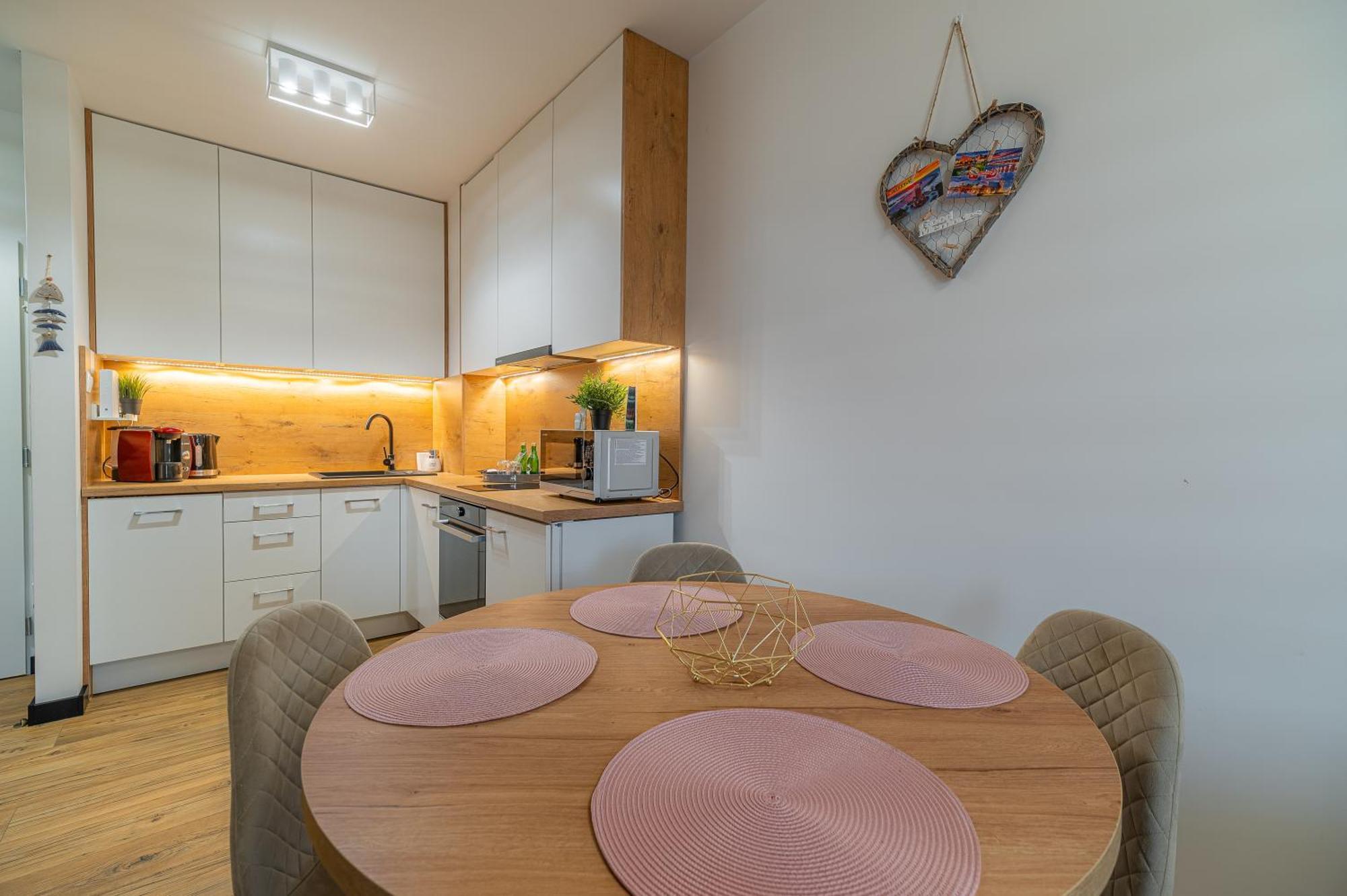 Horyzont Apartamenty - Kapitanski Mostek- Blisko Portu- Sniadania Kołobrzeg Esterno foto