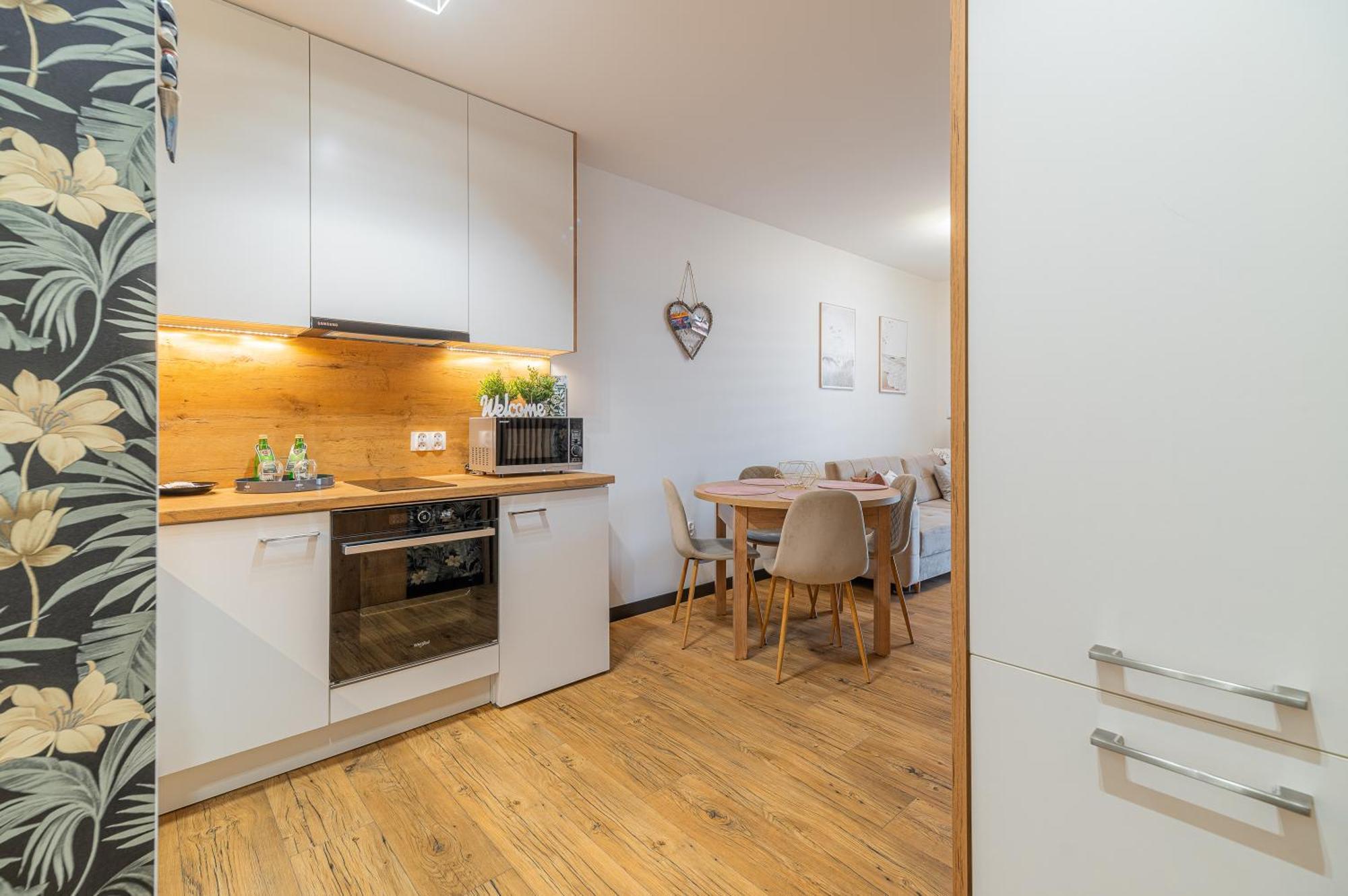 Horyzont Apartamenty - Kapitanski Mostek- Blisko Portu- Sniadania Kołobrzeg Esterno foto